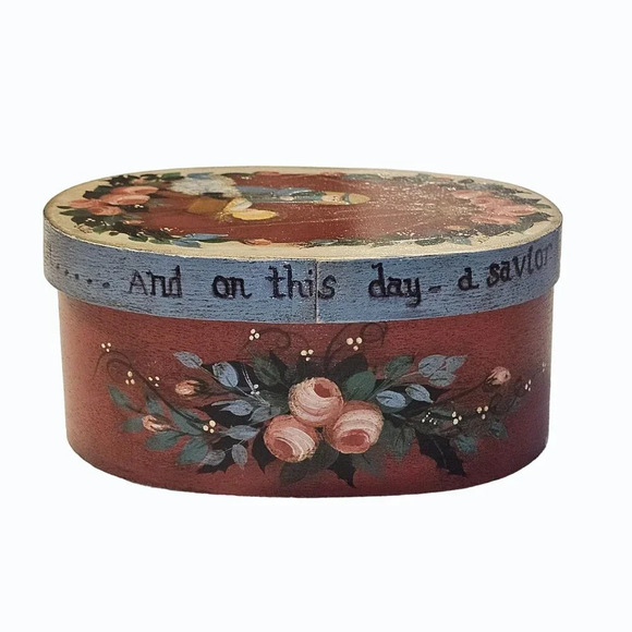 Hand Painted Artist Signed Oval Shaker Box Nativity Scene 6" x 4.75" - Picture 3 of 14